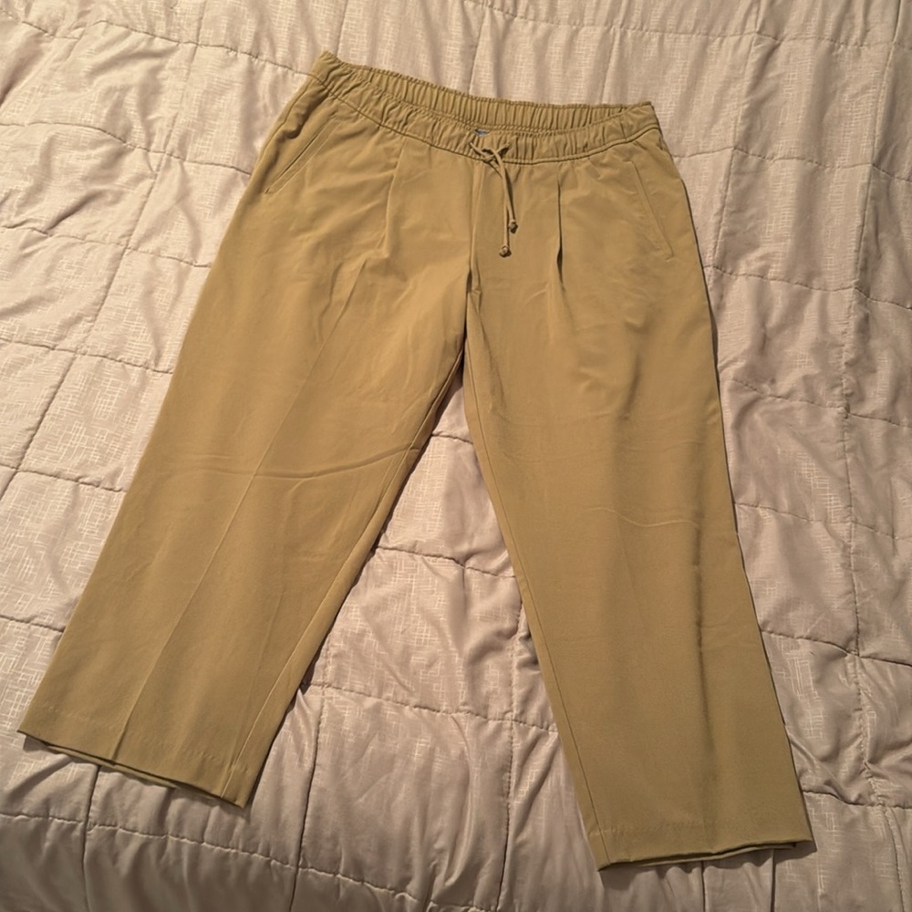 Women’s Old Navy Tan/gold Billie Casual Pants - Picture 2 of 3